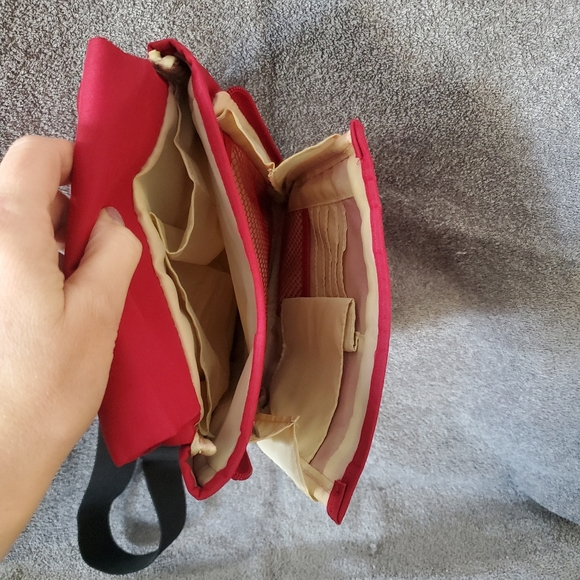 Travelon Anti-Theft Crossbody and Wallet - Picture 2 of 12